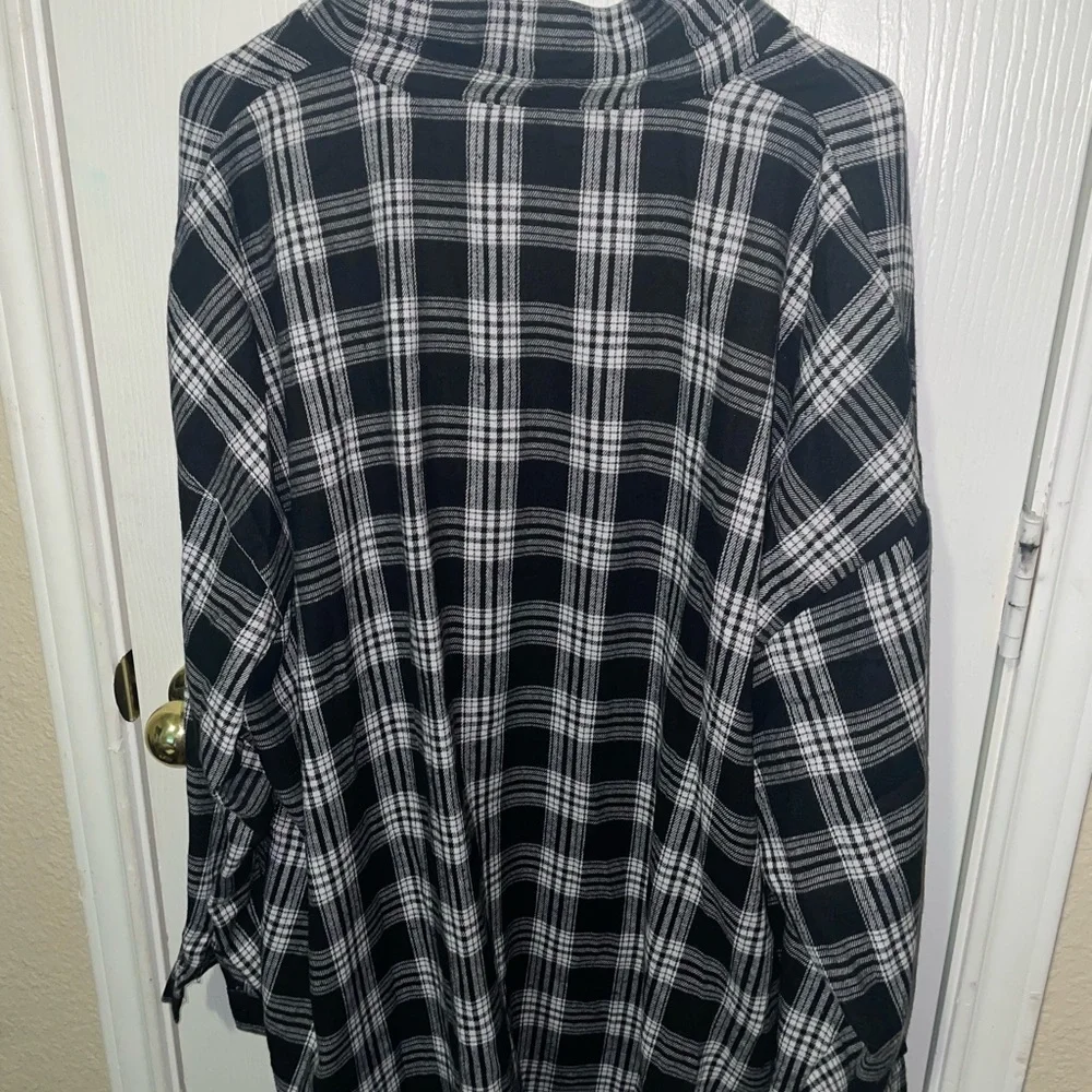 Flannel - Picture 4 of 4